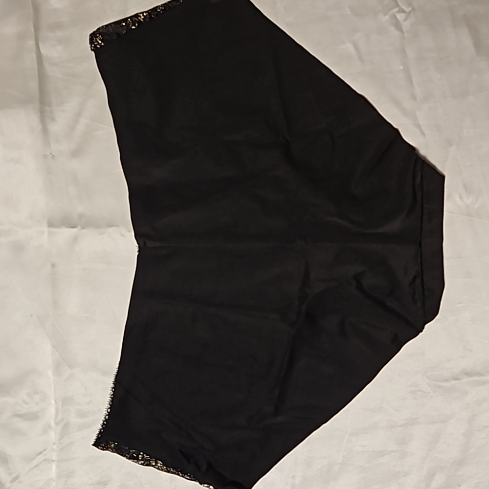 Victoria's Secret hip hugger panties - Picture 2 of 4